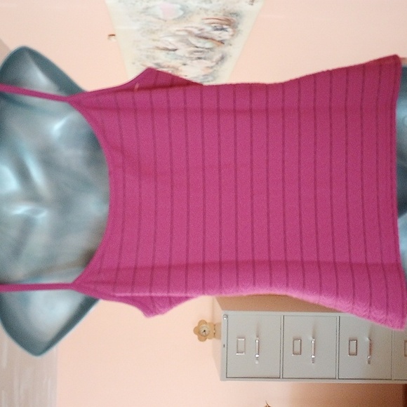 Pink Stretchy Tank Size M (Like New - Well Made) - Picture 6 of 8